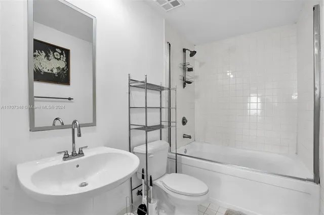 $425,000 | 10 Southwest South River Drive, Unit 1109, Miami, FL 33130