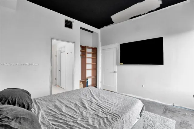 $425,000 | 10 Southwest South River Drive, Unit 1109, Miami, FL 33130