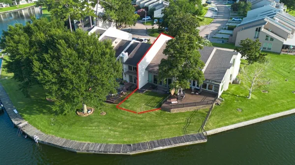 $424,000 | 4018 Knollcrest Drive, Montgomery, TX 77356