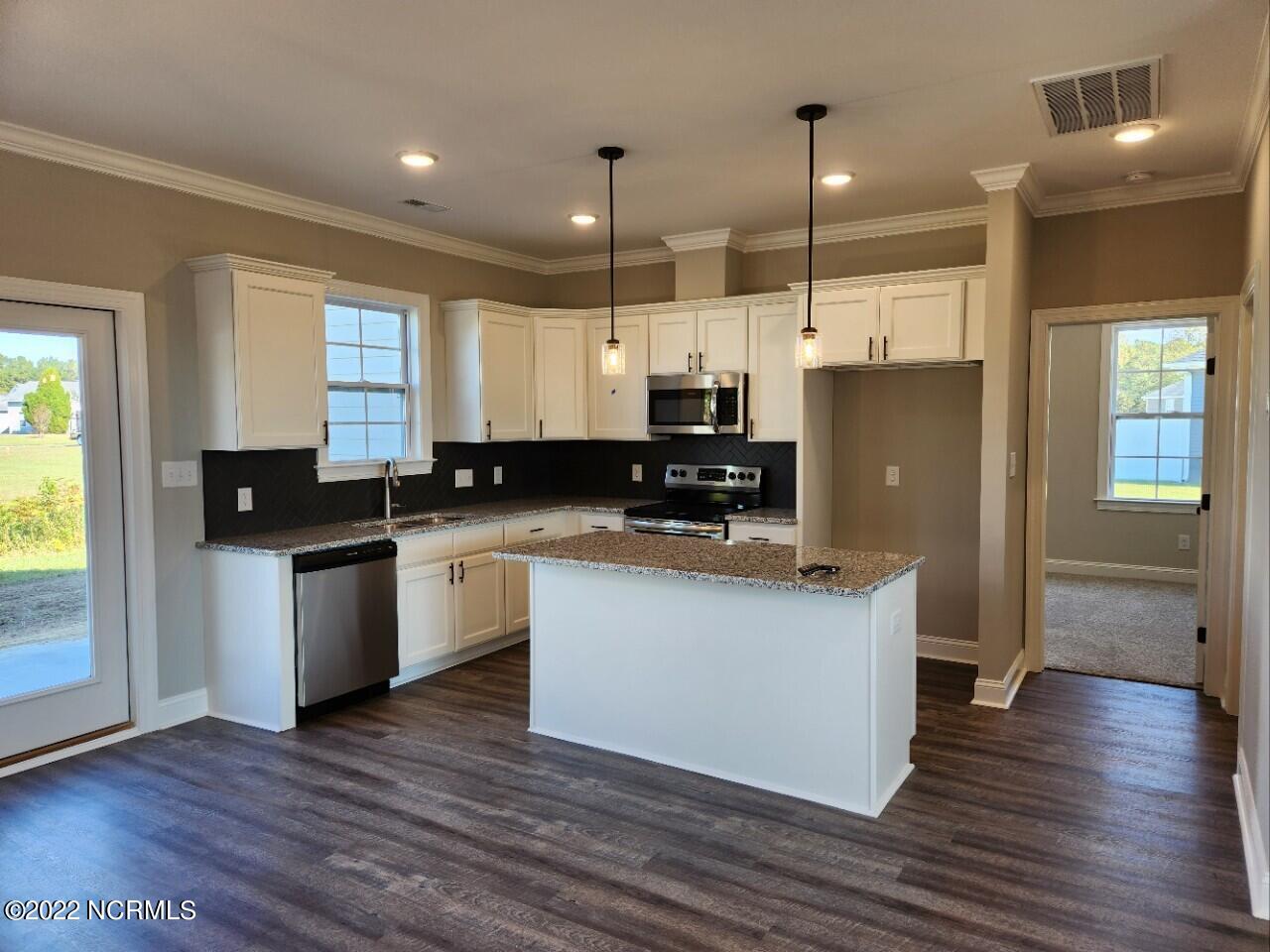 140 Eureka Avenue Washington, NC 27889 - Photo 5 of 28 20221012_103850