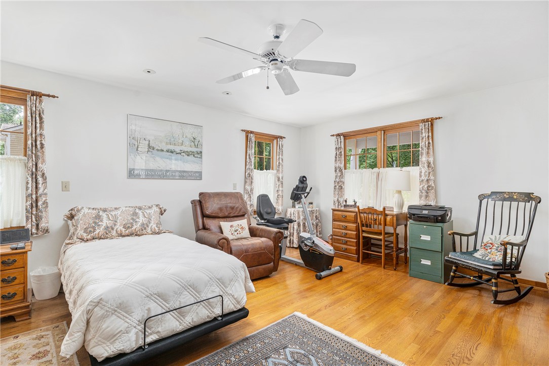 253 Table Rock Road South Kingstown, RI 02879 - Photo 17 of 44 First Floor Master