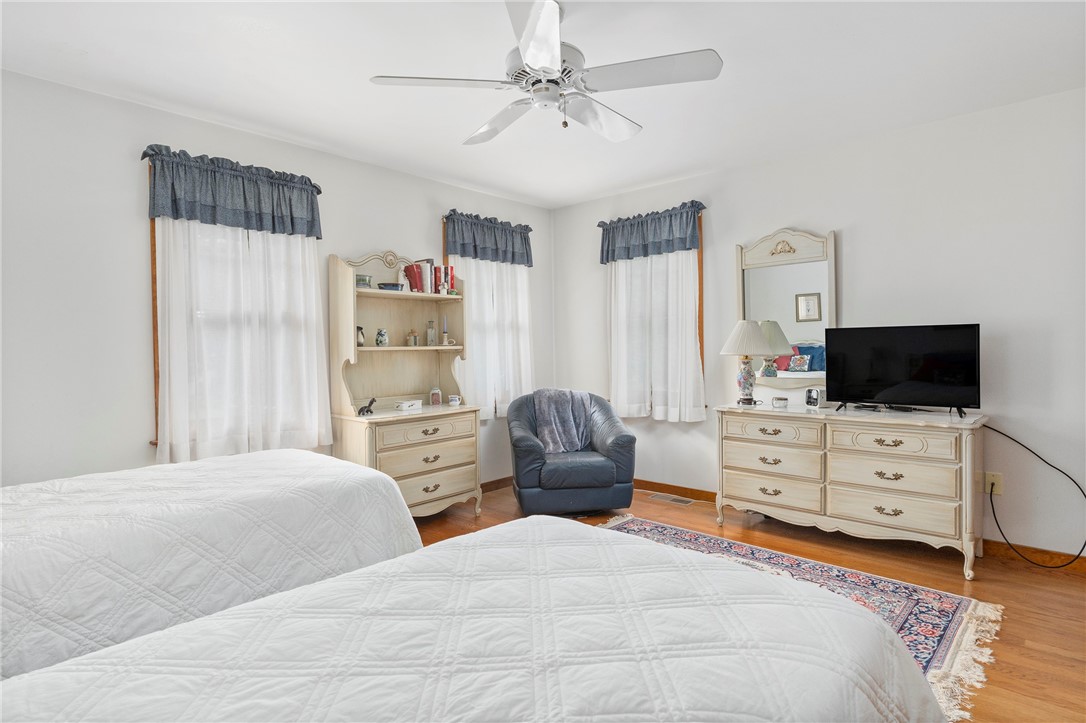 253 Table Rock Road South Kingstown, RI 02879 - Photo 21 of 44 Upstairs Bed Room