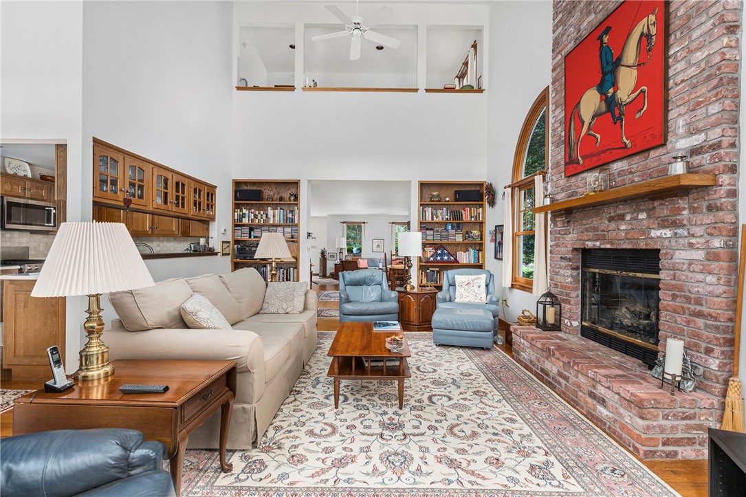 253 Table Rock Road South Kingstown, RI 02879 - Photo 8 of 44 Great Room