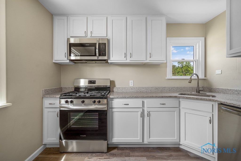5601 Douglas Road Toledo, OH 43613 - Photo 12 of 28 Gallery Image 12