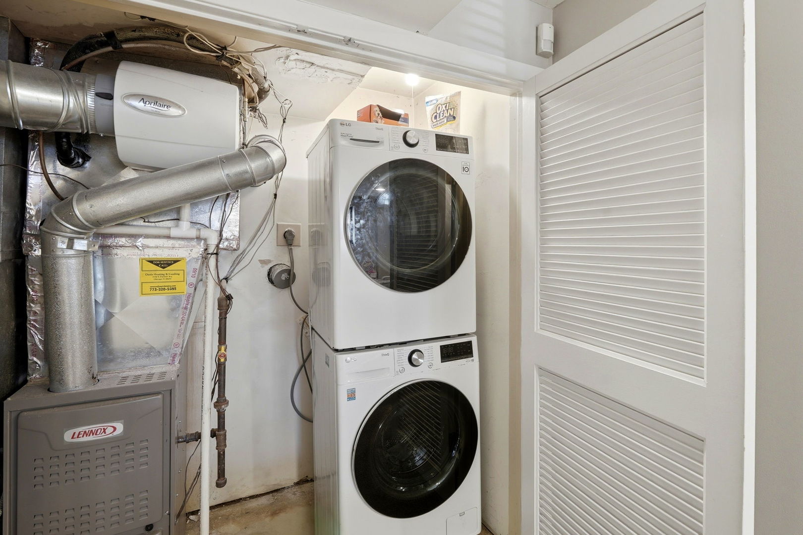 2142 North Racine Avenue, Unit 1 Chicago, IL 60614 - Photo 25 of 30 a utility room with dryer and washer