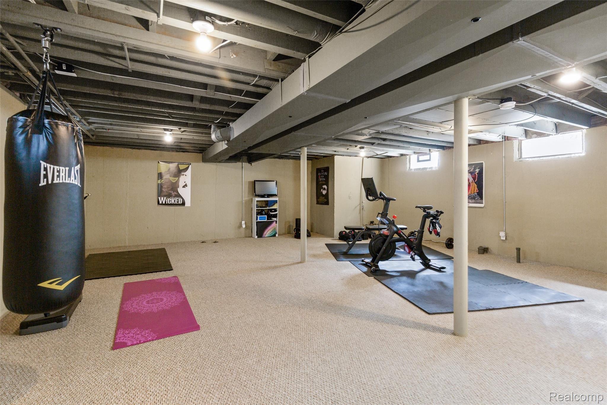 605 Lockwood Road Royal Oak, MI 48067 - Photo 31 of 35 Great Space for Home Gym