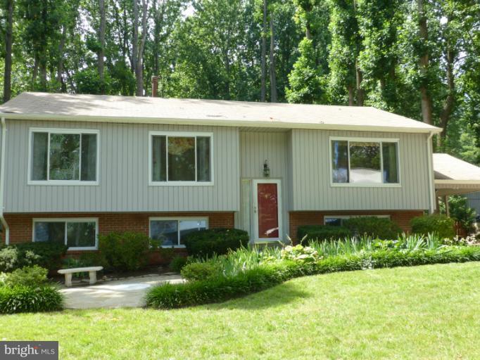 9308 Raintree Road Burke, VA 22015 - Photo 23 of 29 Exterior (Front)