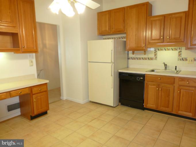 9308 Raintree Road Burke, VA 22015 - Photo 10 of 29 Kitchen