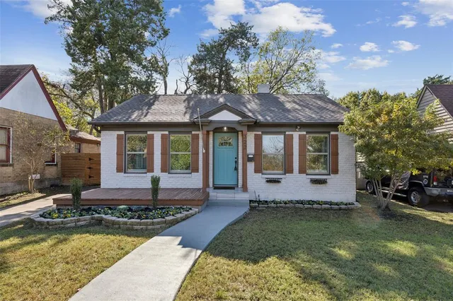 $300,000 | 322 Beckleywood Boulevard, Dallas, TX 75224