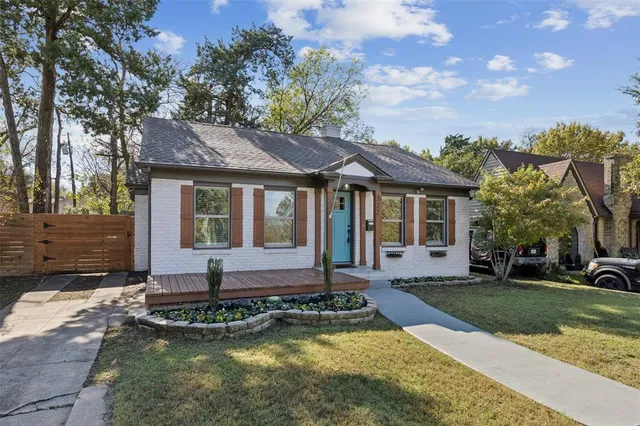 $300,000 | 322 Beckleywood Boulevard, Dallas, TX 75224