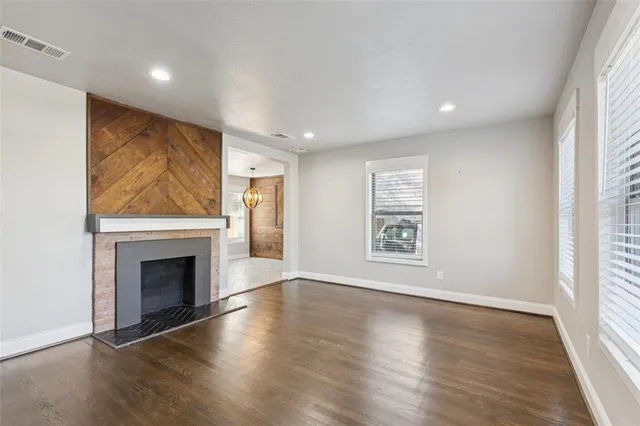 $300,000 | 322 Beckleywood Boulevard, Dallas, TX 75224