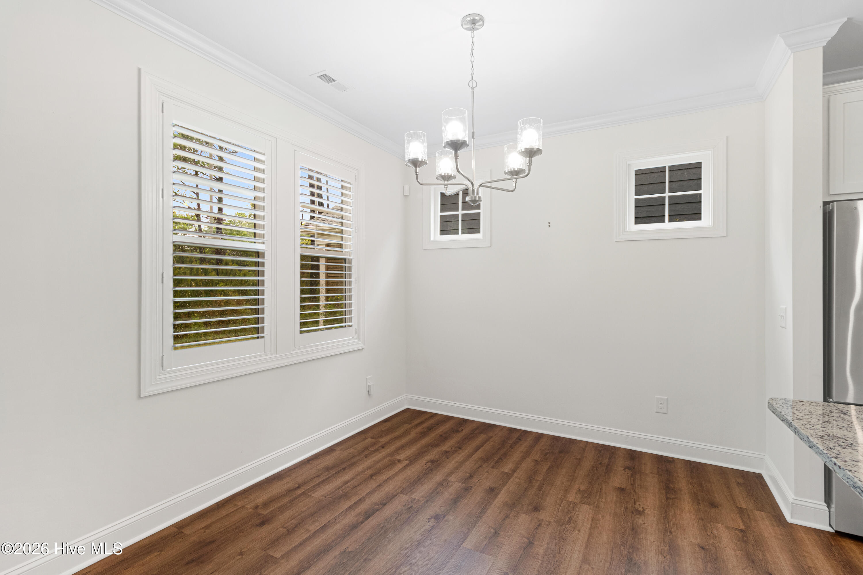 140 Freedom Park Road Beaufort, NC 28516 - Photo 12 of 54 Bright Dining Area