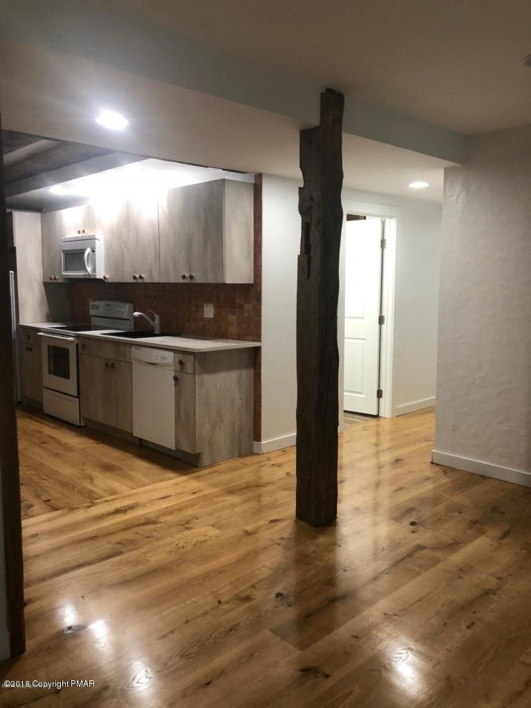 116 Belardi Road Mount Pocono, PA 18344 - Photo 15 of 42 dawnstairs