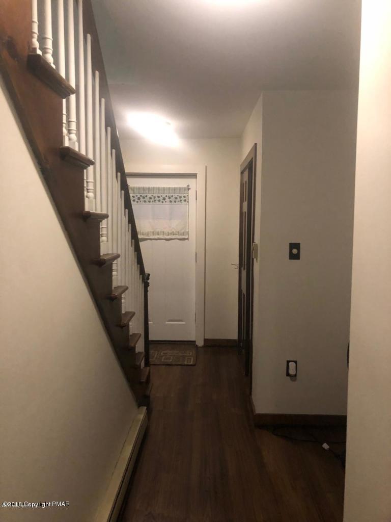 116 Belardi Road Mount Pocono, PA 18344 - Photo 31 of 42 hallway