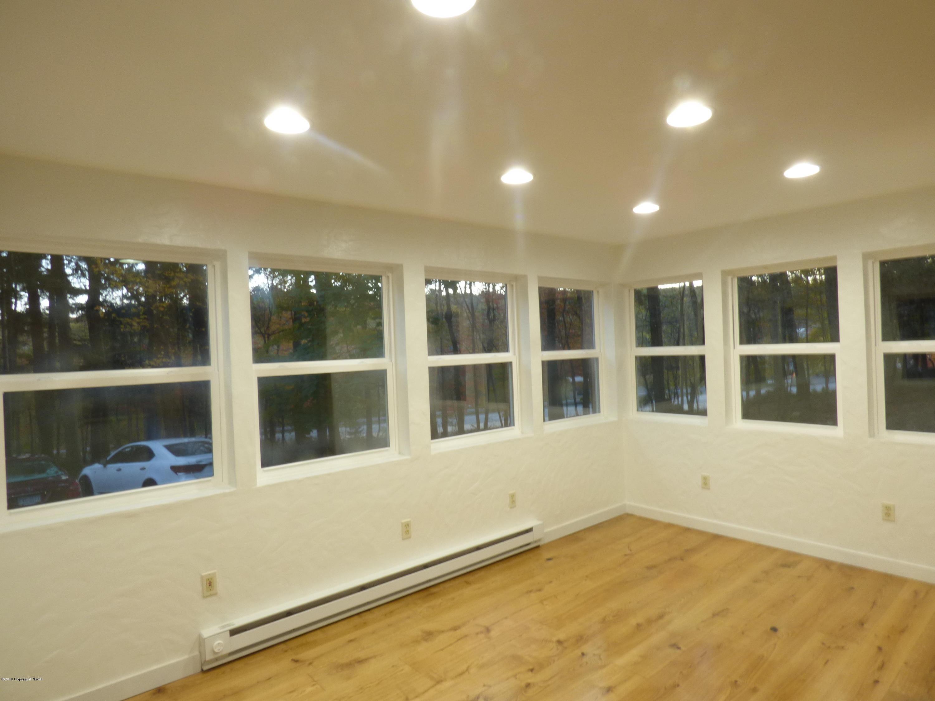 116 Belardi Road Mount Pocono, PA 18344 - Photo 33 of 42 Florida room