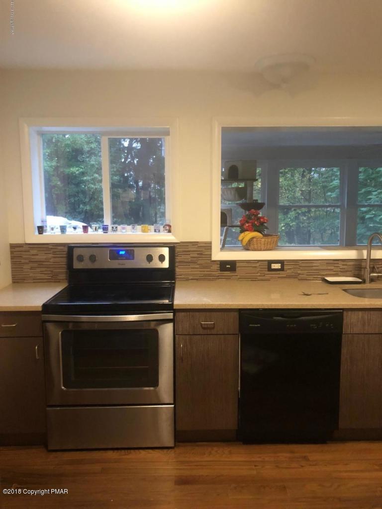 116 Belardi Road Mount Pocono, PA 18344 - Photo 10 of 42 kitchen
