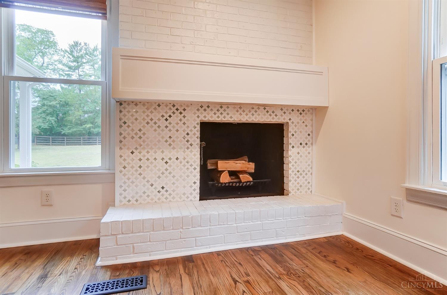 7635 Forest Road Cincinnati, OH 45230 - Photo 5 of 29 Gallery Image 5