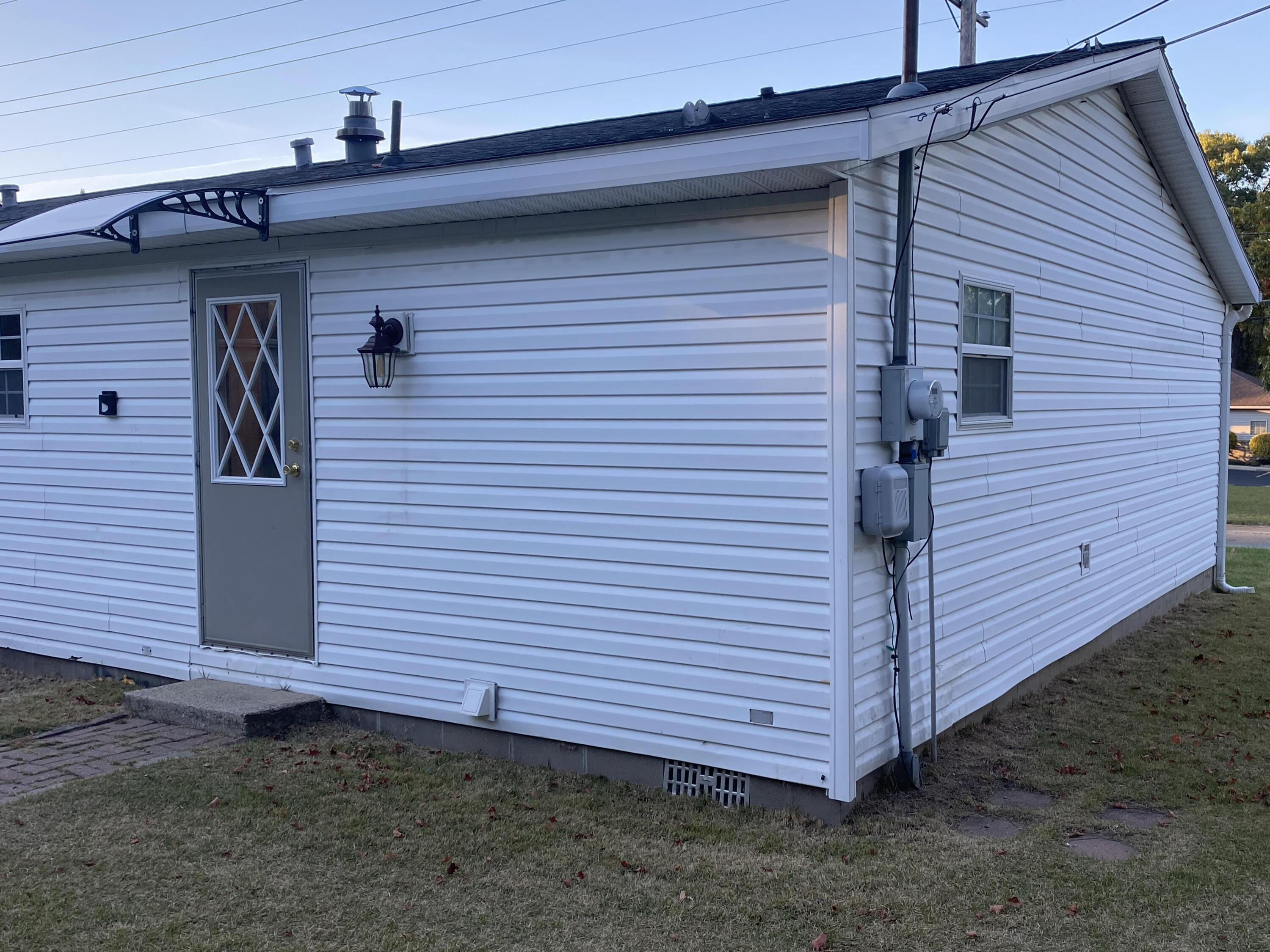 301 West Prairie Ronde Street Dowagiac, MI 49047 - Photo 8 of 51 10