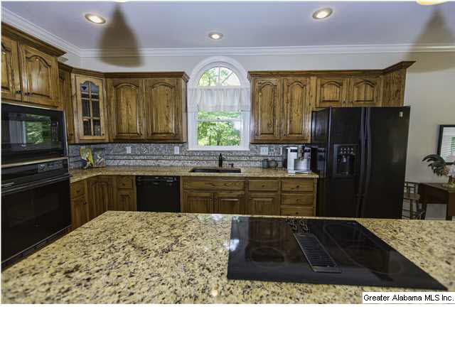 872 Ivawood Road Birmingham, AL 35210 - Photo 12 of 28