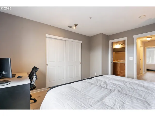 $365,000 | 342 Northeast Edgeway Drive, Beaverton, OR 97006