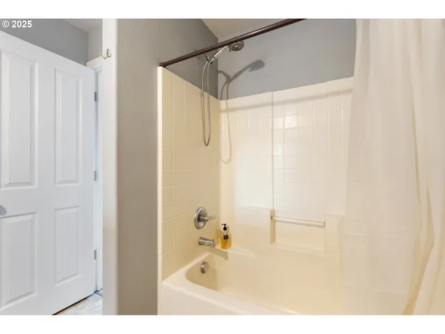 $365,000 | 342 Northeast Edgeway Drive, Beaverton, OR 97006