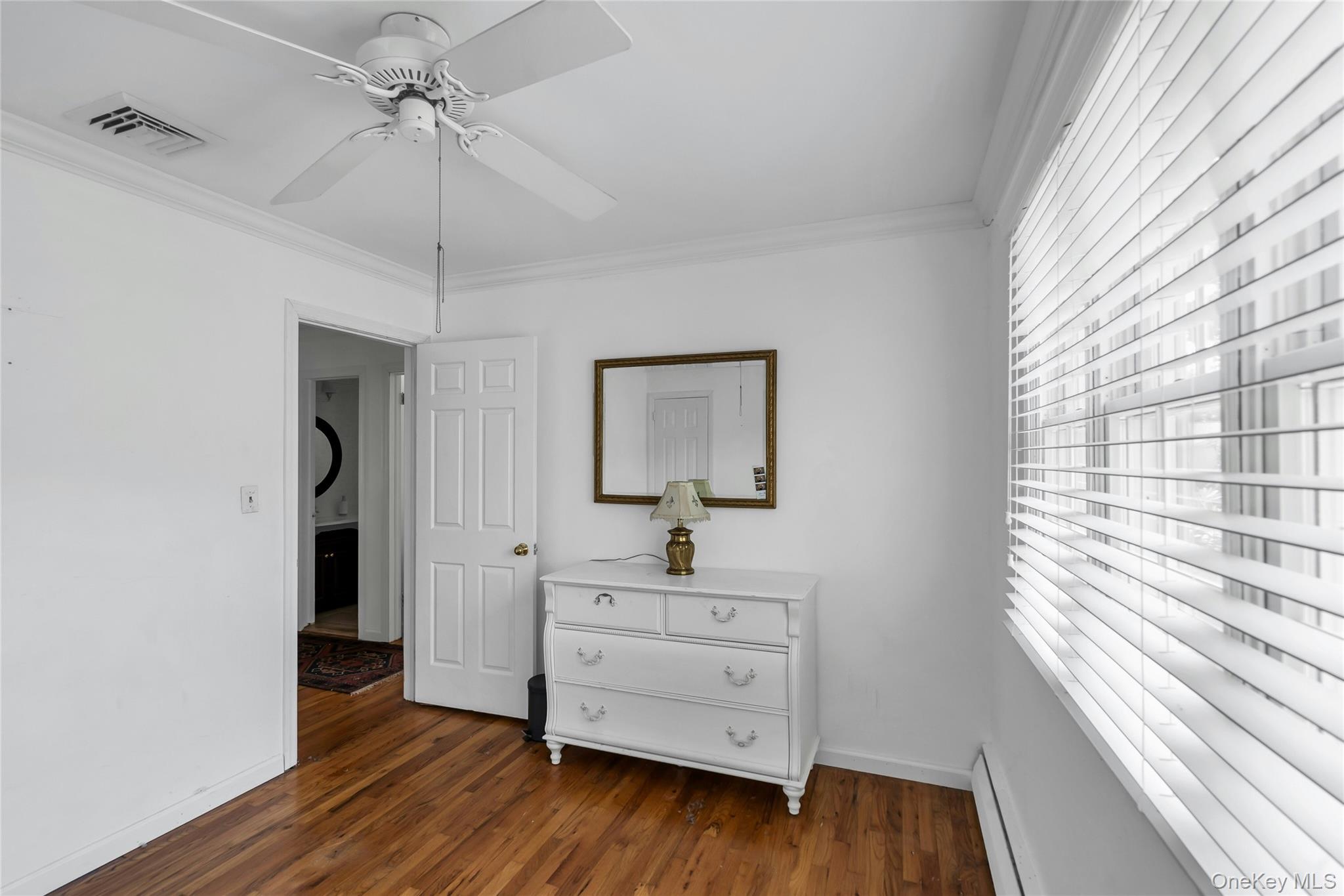 34 Aberdeen Road Smithtown, NY 11787 - Photo 20 of 38