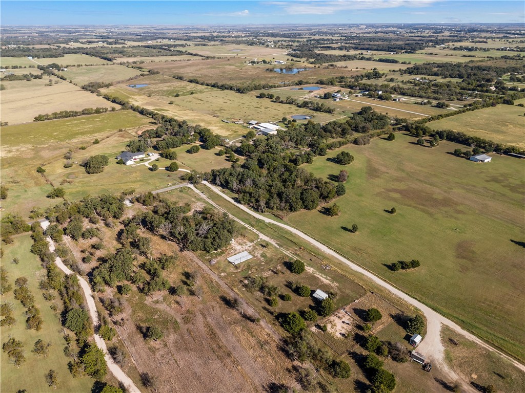 472 Wiggins Road West, TX 76691 - Photo 10 of 15