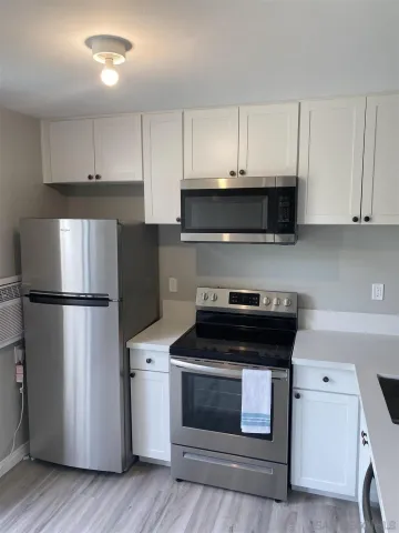 $1,950 | 6930 Hyde Park Drive, Unit 304, San Diego, CA 92119