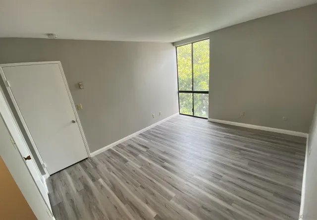 $1,950 | 6930 Hyde Park Drive, Unit 304, San Diego, CA 92119