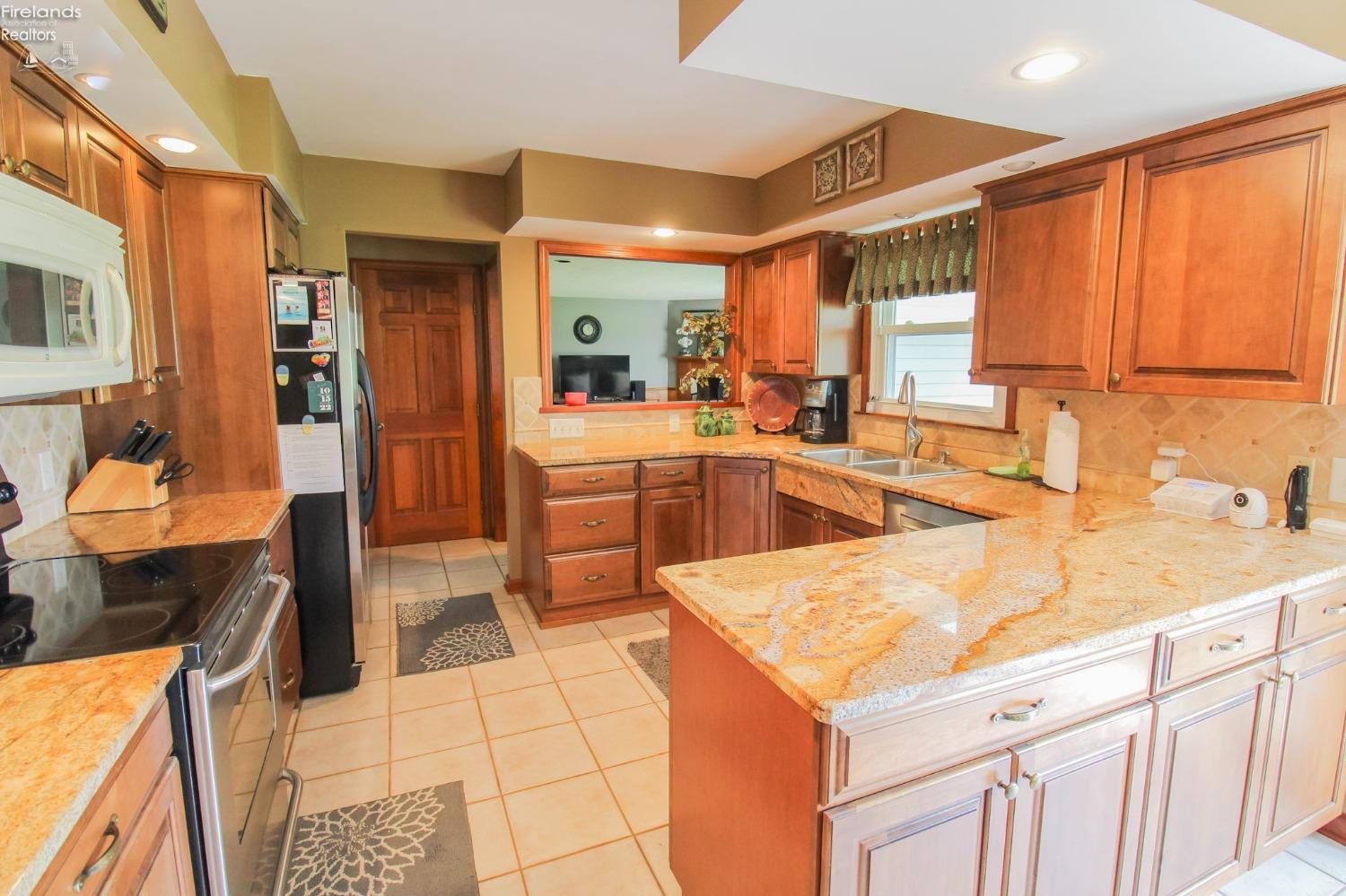 4620 Galloway Road Sandusky, OH 44870 - Photo 9 of 30 Gallery Image 9