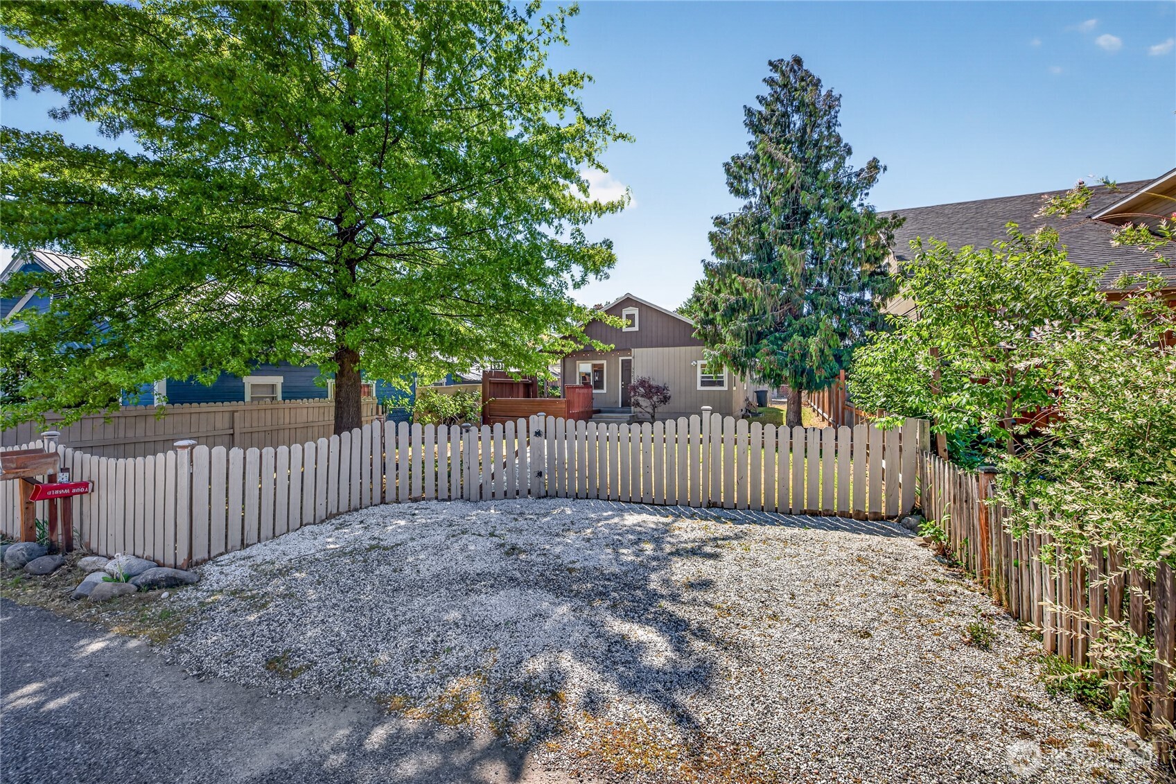 308 Riverside Drive Cashmere, WA 98815 - Photo 2 of 27 Gallery Image 2