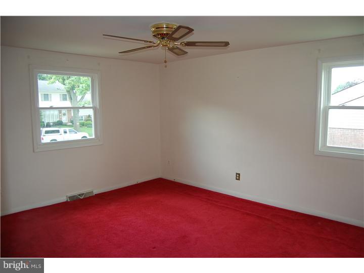 625 Cheyney Road Springfield, PA 19064 - Photo 8 of 24 Bedroom - Main