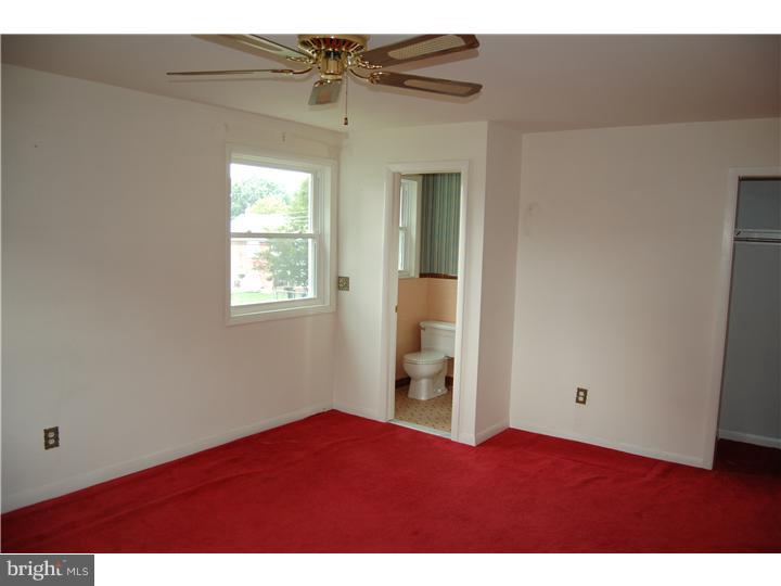625 Cheyney Road Springfield, PA 19064 - Photo 9 of 24 Bedroom - Main