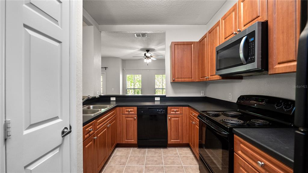 7910 Bally Money Road Tampa, FL 33610 - Photo 6 of 52