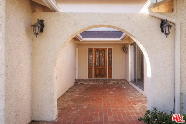 $749,900 | 1725 North Dejoy Street, Santa Maria, CA 93458