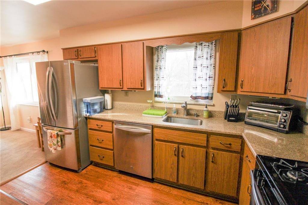 20 East Ridge Road Coraopolis, PA 15108 - Photo 8 of 24 Gallery Image 8
