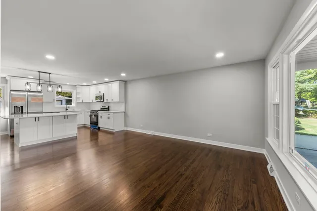 $409,900 | 4433 West 100th Street, Oak Lawn, IL 60453