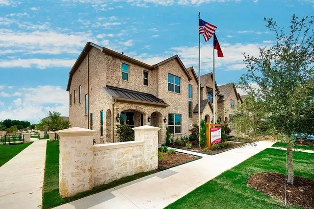 a front view of house with yard