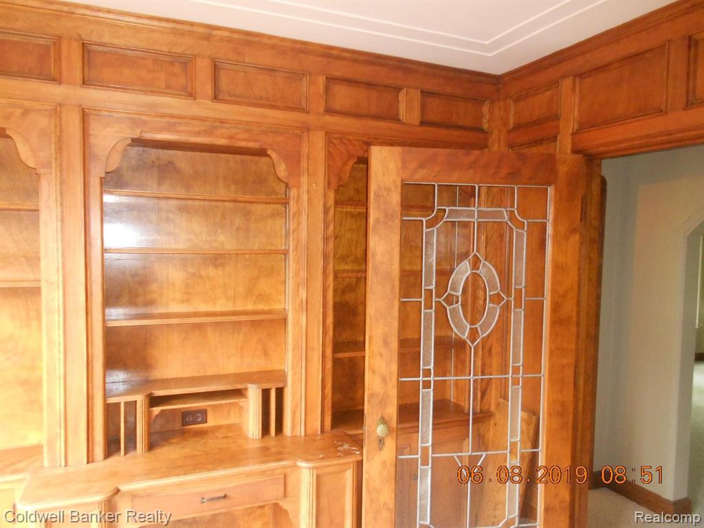 798 Trombley Road Grosse Pointe, MI 48230 - Photo 7 of 37