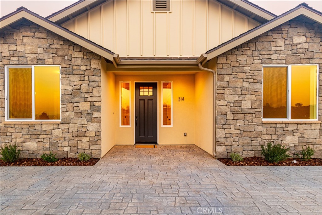 132 Burket Place Paso Robles, CA 93446 - Photo 2 of 30