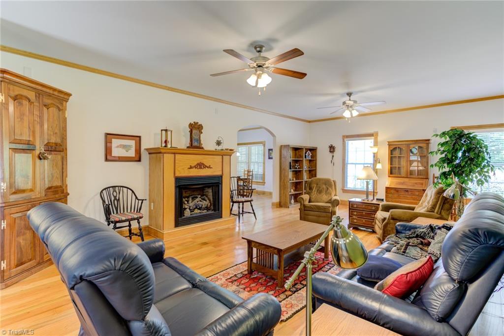 4152 Enterprise Road Lexington, NC 27295 - Photo 8 of 50 Gallery Image 8