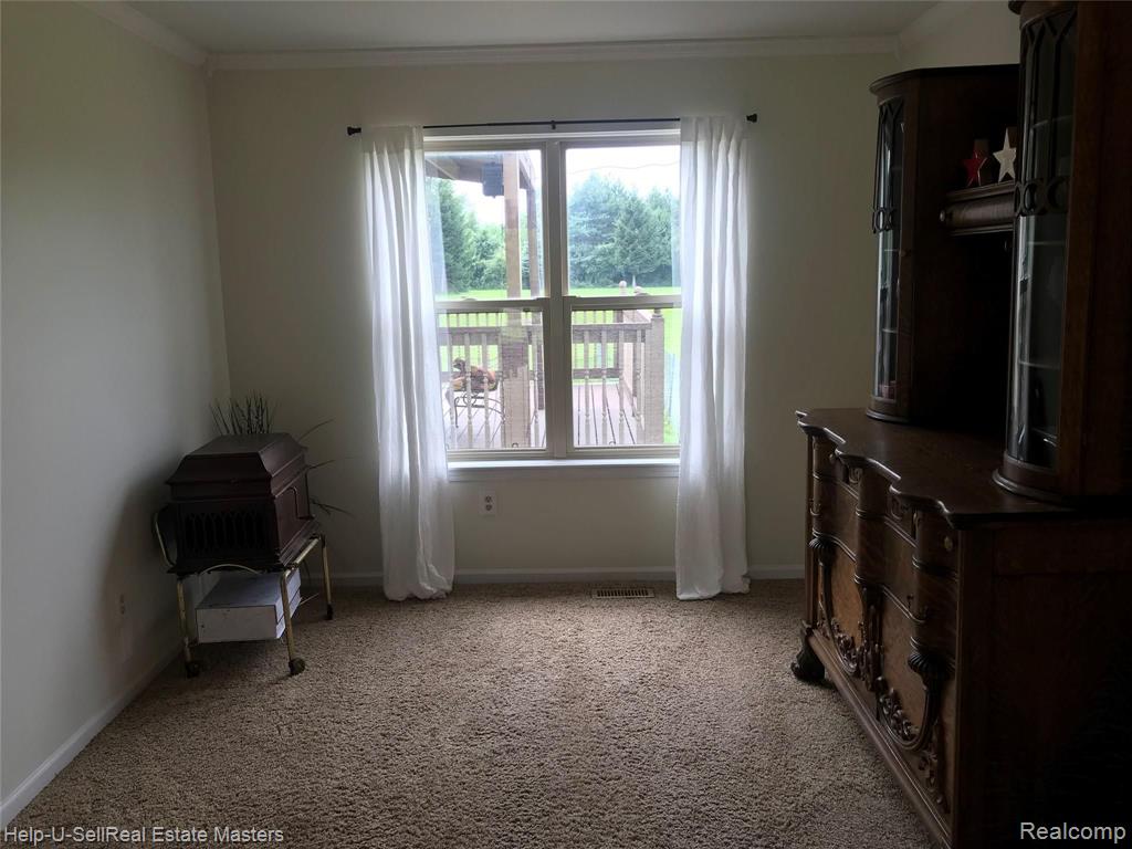 5787 State Road Fort Gratiot, MI 48059 - Photo 5 of 26