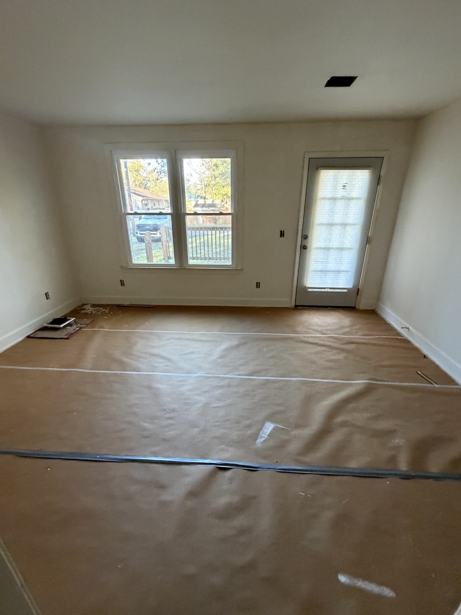 355 Marrell Street Gallatin, TN 37066 - Photo 6 of 13 an empty room with windows