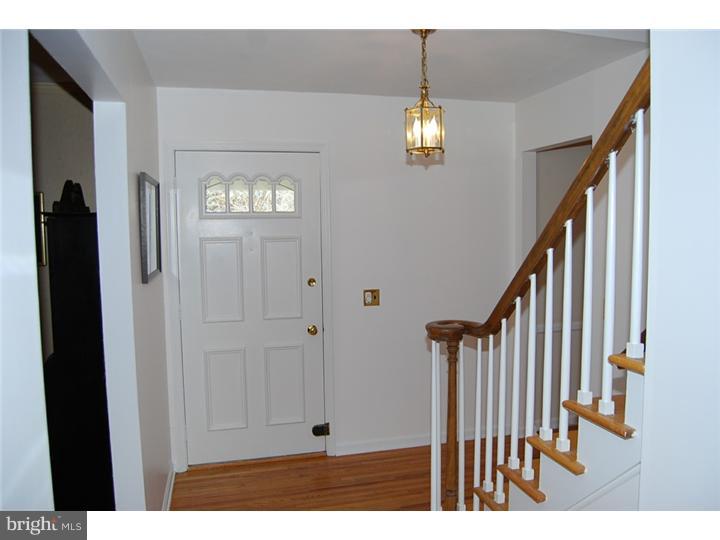 388 North Post Road Princeton Junction, NJ 08550 - Photo 4 of 25 Foyer