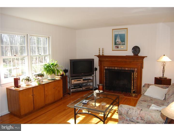 388 North Post Road Princeton Junction, NJ 08550 - Photo 6 of 25 Family Room