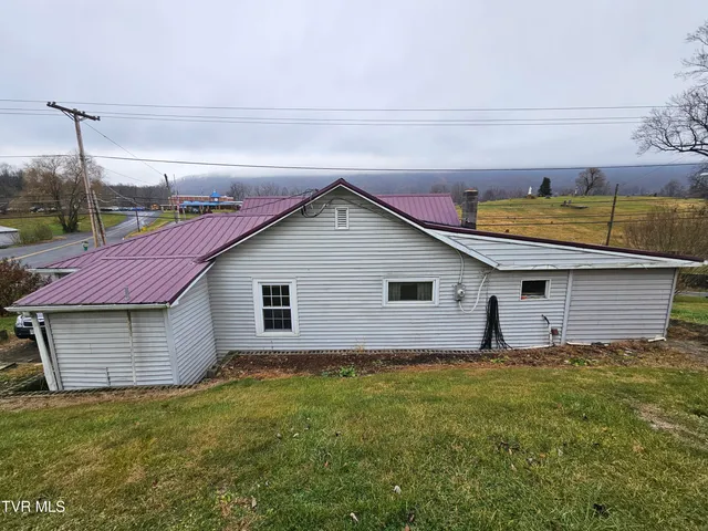 $80,000 | 1018 East Main Street, Saltville, VA 24370