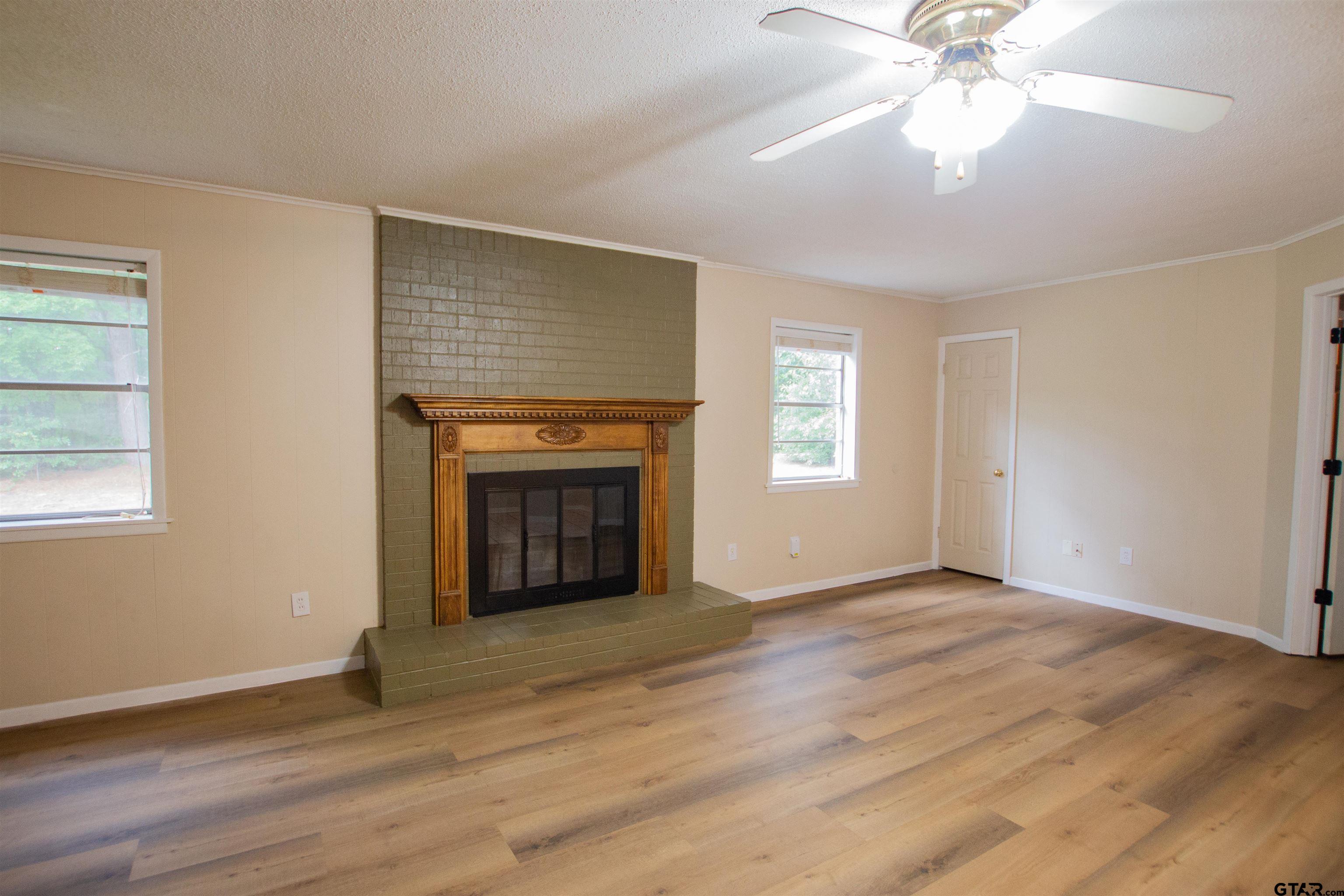 209 Miles Street Longview, TX 75605 - Photo 6 of 34
