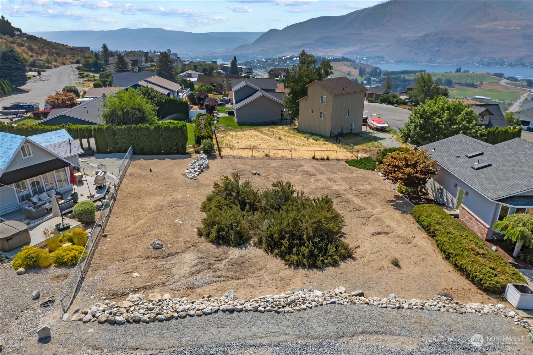 304 Butte Road Chelan, WA 98816 - Photo 2 of 14 Gallery Image 2