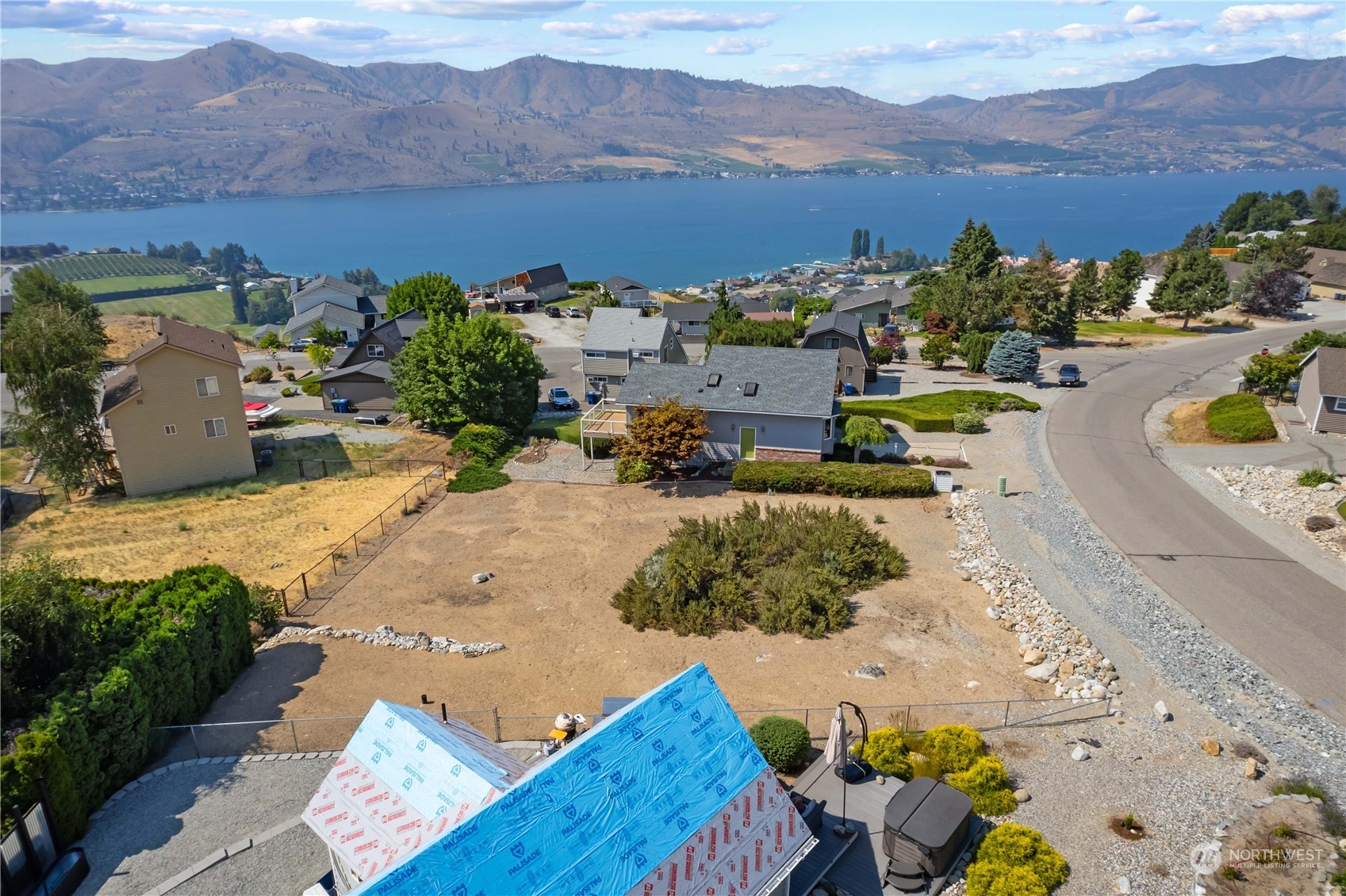304 Butte Road Chelan, WA 98816 - Photo 3 of 14 Gallery Image 3