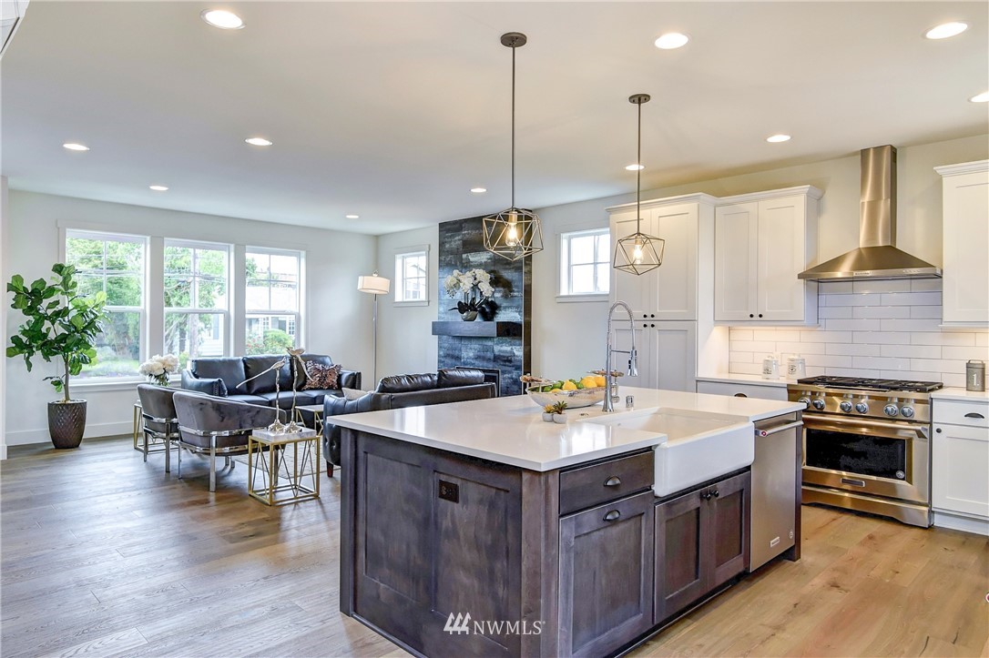 1311 North 79th Street Seattle, WA 98103 - Photo 2 of 15